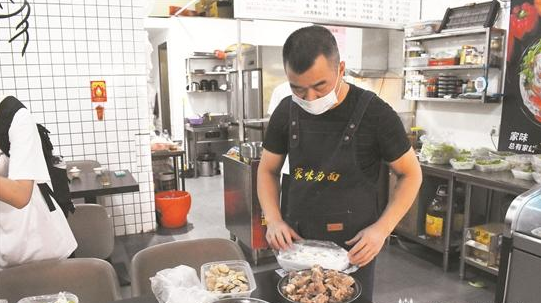 面館連續(xù)五年為高考學(xué)子提供免費午餐和晚餐