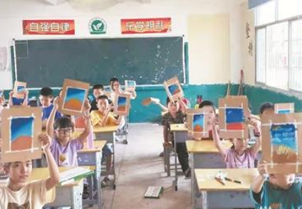 支教團隊開展公益支教活動 傳播希望傳遞夢想