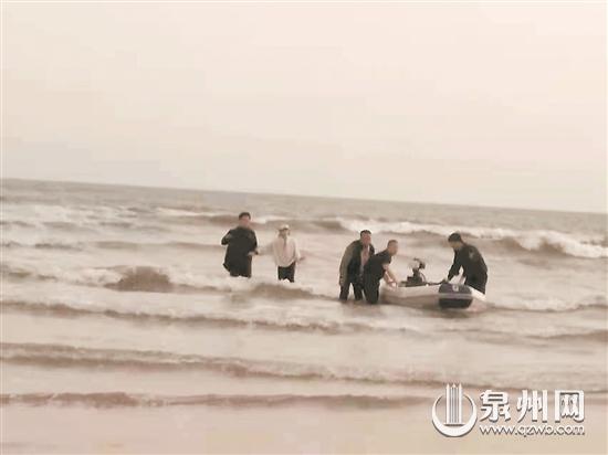 3名海釣人員遇發動機損壞被困海上 警方緊急展開營救