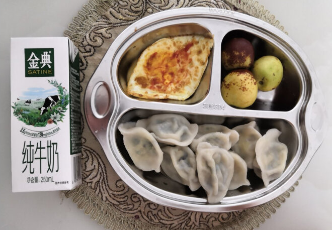從小教育孩子們懂得節約糧食 培養勤儉節約意識