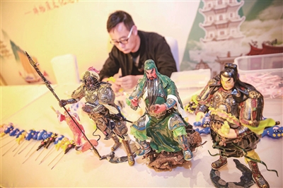 面人技藝傳承人作品活靈活現 吸引市民游客駐足欣賞