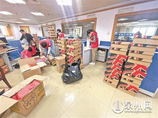 “針心針意”大型暖冬行動幫助留守兒童溫暖過冬