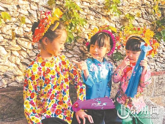 多位明星來到泉州體驗閩南風情 在蟳埔社區開啟尋味之旅